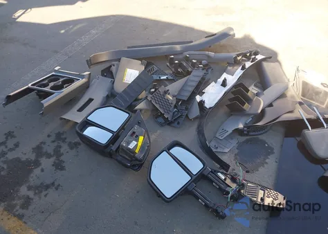 2022 Ford F-250 Xlt z USA, uszkodzony, nr VIN 1FT7W2BN9NEF83907